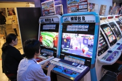 画像ギャラリー No.003のサムネイル画像 / 「ペルソナ4 ジ・アルティマックス ウルトラスープレックスホールド」第2回ロケテストレポート。アークシステムワークス開発陣のミニインタビューも掲載