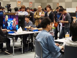 画像ギャラリー No.003のサムネイル画像 / タイトー格ゲー夢の祭典。「P4U2」「ニトブラ」「BBCP」「ウルIV」の各部門で頂点が争われた「闘神祭2015」フォトレポート