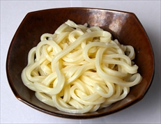 画像集#009のサムネイル/桐生/真島/遥との“同姓同名割”も用意される「龍が如く 維新!」と居酒屋はなこのタイアップが本日より開始。渋谷南口店には坂本龍馬像も展示