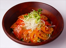 画像集#012のサムネイル/桐生/真島/遥との“同姓同名割”も用意される「龍が如く 維新!」と居酒屋はなこのタイアップが本日より開始。渋谷南口店には坂本龍馬像も展示