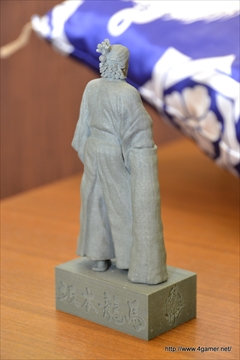 画像集#016のサムネイル/「龍が如く 維新!」と「宅配御膳 釜寅」のコラボメニューに横山プロデューサーと阪本ディレクターが太鼓判。一膳で“三度”おいしい「龍が如く特製角煮釜飯」が味わえるのは3月31日まで