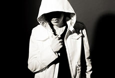 画像ギャラリー No.003のサムネイル画像 / 「ガンスリンガー ストラトス2」の最新プロモーションムービーが公開に。シンガーのナノ氏が歌うテーマソングの一部試聴も可能