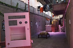 画像集#004のサムネイル/「ガンスリンガー ストラトス」稼働2周年記念イベントをレポート。出演声優とプレイヤーがサバイバルゲームで対戦