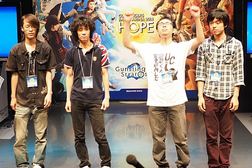 画像集#016のサムネイル/「ガンスリンガーストラトス2」公式大会「GUNSLINGER’S BATTLE ARENA -HOPE-」をレポート。優勝チーム「にょん」のミニインタビューも掲載