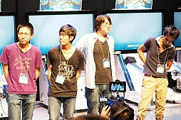 画像集#037のサムネイル/「ガンスリンガーストラトス2」公式大会「GUNSLINGER’S BATTLE ARENA -HOPE-」をレポート。優勝チーム「にょん」のミニインタビューも掲載