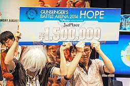 画像集#045のサムネイル/「ガンスリンガーストラトス2」公式大会「GUNSLINGER’S BATTLE ARENA -HOPE-」をレポート。優勝チーム「にょん」のミニインタビューも掲載