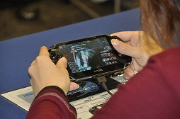 ������#006�Υ���ͥ���/�֥ե��󥿥��������� �Υ����ס��ŷ�ʸ�� FIGHTING CLIMAX�ס֥��㥤�˥󥰡��쥾�ʥ󥹡פ��ץ쥤���֥��Ÿ���줿�θ����ݡ��ȡ��ƥץ��ǥ塼�����ؤι�Ʊ���󥿥ӥ塼��Ǻ�