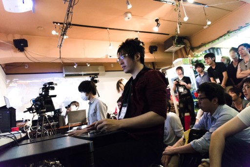 画像ギャラリー No.021のサムネイル画像 / 「GUILTY GEAR Xrd」部門の優勝は,なんとチップ使いのサミット選手。 好試合が続出した「GODSGARDEN #10」初日フォトレポート