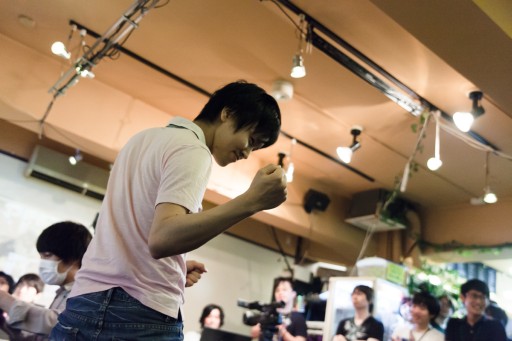 画像ギャラリー No.029のサムネイル画像 / 「GUILTY GEAR Xrd」部門の優勝は,なんとチップ使いのサミット選手。 好試合が続出した「GODSGARDEN #10」初日フォトレポート