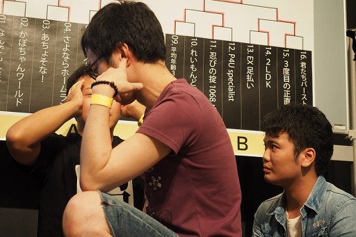 画像ギャラリー No.026のサムネイル画像 / 「ARC REVOLUTION CUP 2015」フォトレポート。「GUILTY GEAR」や「BLAZBLUE」など,計4タイトルの優勝者達へのインタビューも掲載