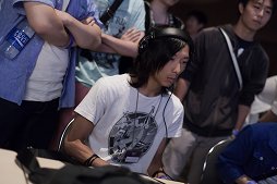 画像ギャラリー No.030のサムネイル画像 / 「ARC REVOLUTION CUP 2015」フォトレポート。「GUILTY GEAR」や「BLAZBLUE」など,計4タイトルの優勝者達へのインタビューも掲載