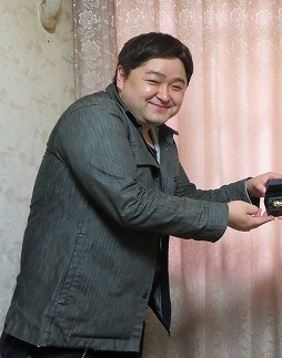 画像集#003のサムネイル/「ぷよぷよテトリス」,プロデューサーがプレゼントを贈呈する模様が公開