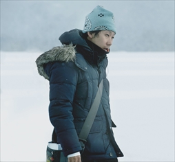 画像ギャラリー No.020のサムネイル画像 / 「GRAVITY DAZE 2」,伊藤万理華さんを起用したPV「GRAVITY CAT / 重力的眩暈子猫編」を公開。「GRAVITY DAZE」の世界観が実写ムービーに