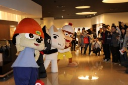 画像ギャラリー No.003のサムネイル画像 / 「GAME SYMPHONY JAPAN 23rd CONCERT 〜PlayStationを彩るJAPAN Studio音楽祭2017〜」レポート。PlayStation名作の楽曲をオーケストラが演奏。トロ&クロやパラッパ,ピポサルも登場!