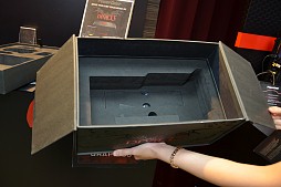 ������#013�Υ���ͥ���/��COMPUTEX��PowerColor��������Ȥʤ����R9 295X2���ͤο�����Devil 13�ץ����ɤ�Ÿ��