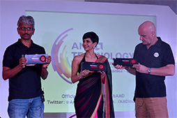 画像集#009のサムネイル/「Tonga」コアに隠された機能が明らかに。インドでのイベントでAMDがFireProシリーズの最新事情と「R9 285」の新情報を公開