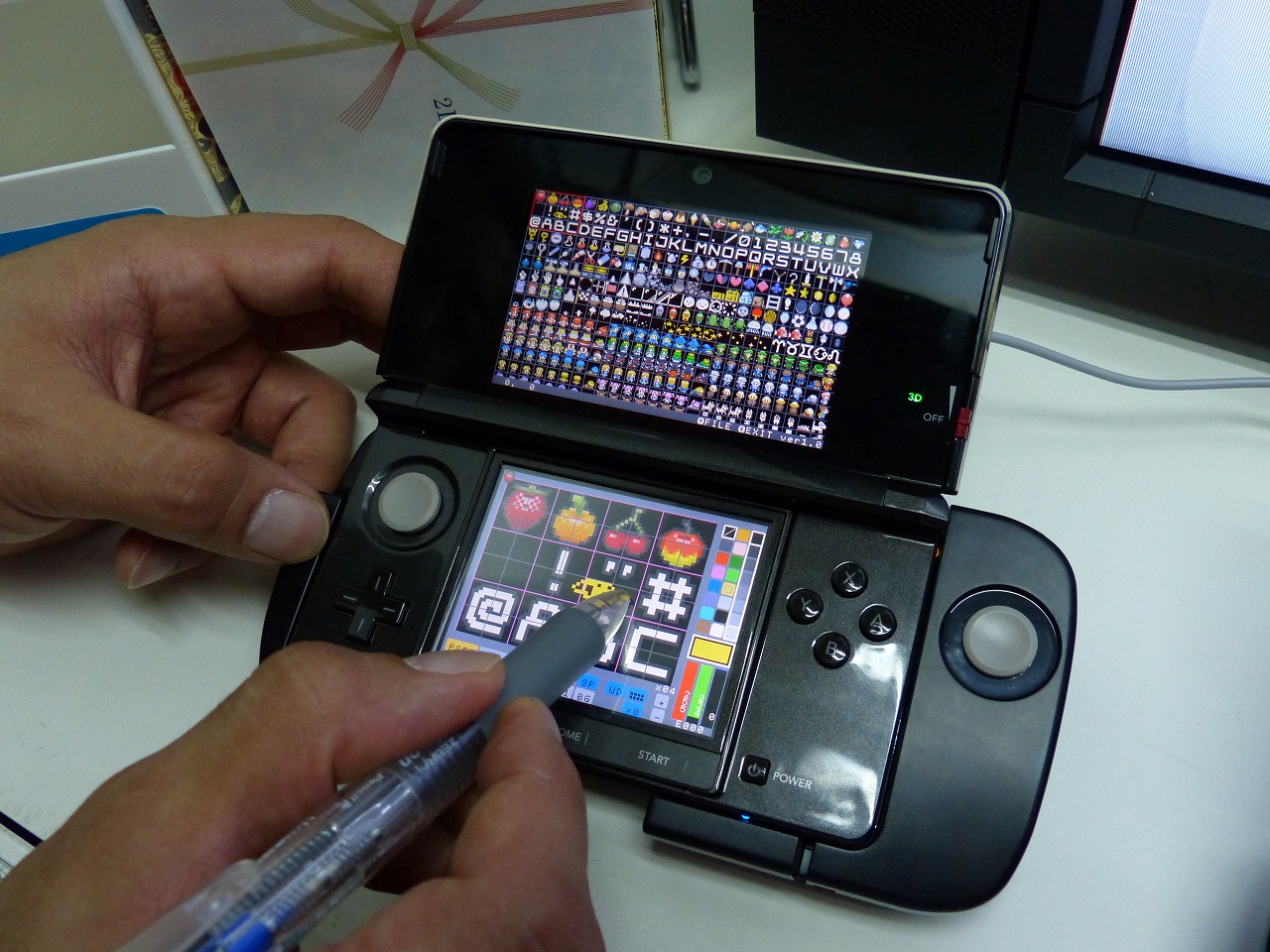 ꡼ No.008 | TGS 2014ϥ꡼ľΥ˥ƥɡ3DSѥץġ֥ץ3 SmileBASICפŸҶͤޤǡïǤ3DSΥब