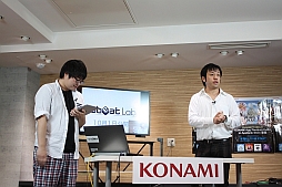 画像ギャラリー No.001のサムネイル画像 / BEMANIシリーズの最新アプリを体験できた「KONAMI App Premium Event」の様子をお届け。「Sweety」によるミニライブ&トークショーも開催
