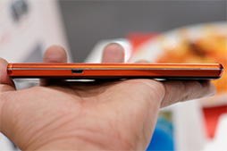 ������#010�Υ���ͥ���/���ն��۱�ǥ�����̥�Ϥ�AQUOS ZETA��Xperia Z2 Tablet�򤸤ä�������å���NTT�ɥ���2014�ƥ�ǥ륹�ޡ��ȥե���ƥ��ȥ�ݡ��ȡʸ��ԡ�