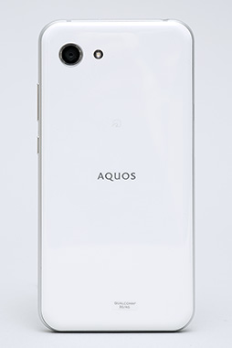 画像ギャラリー No.006のサムネイル画像 / シャープ製スマートフォン「AQUOS R Compact」レビュー。ゲームもけっこういける小型で高性能な端末だ
