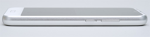 画像ギャラリー No.010のサムネイル画像 / シャープ製スマートフォン「AQUOS R Compact」レビュー。ゲームもけっこういける小型で高性能な端末だ