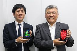 ���������꡼ No.009�Υ���ͥ������ / ���㡼�פο����ϥ�����ɥ��ޥۡ�AQUOS zero�פ��¸������Τϡֲ��ͤ�����̡ס���ȯ�ؤ˥��󥻥ץȤȵ���Ū�ݥ���Ȥ�ʹ���Ƥߤ�