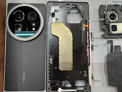 ���������꡼ No.009�Υ���ͥ������ / 1�����Ķ���緿���󥵡�����ܤ��������Ż�Υϥ�����ɥ��ޥۡ�AQUOS R9 Pro�פ�12����ȯ��