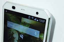 画像集#010のサムネイル/大画面でも使いやすい国産スマホのデザインと使い勝手をチェック。NTTドコモ2014冬モデルテストレポート(後編)