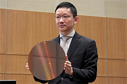 画像ギャラリー No.004のサムネイル画像 / 新CPU「Broadwell-U」の特徴をIntelが説明。Iris 6100とHD 6000の違いはTDPの違いによって生じる性能差にあり