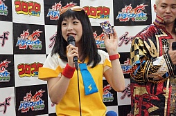 画像ギャラリー No.002のサムネイル画像 / 「ブシロード夏の感謝キャラバン」開幕式をレポート。石井マークさんやオカダ・カズチカ選手など,各タイトルの“代表”が勢揃い