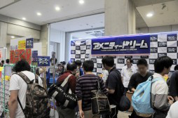 画像ギャラリー No.001のサムネイル画像 / 「ブシロード10周年祭」は大盛況のうちに終幕。多数の来場者がカードファイトや展示を楽しんだ会場の模様やステージイベントをレポート