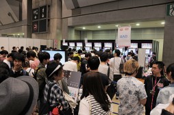 画像ギャラリー No.037のサムネイル画像 / 「ブシロード10周年祭」は大盛況のうちに終幕。多数の来場者がカードファイトや展示を楽しんだ会場の模様やステージイベントをレポート