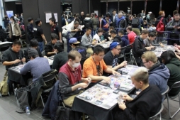 画像ギャラリー No.003のサムネイル画像 / 世界中のヴァンガードファイターが秋葉原に集結! 熱戦が繰り広げられた「ファイターズクライマックス2018 世界決勝大会」をレポート