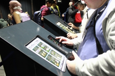 画像ギャラリー No.006のサムネイル画像 / 世界中のヴァンガードファイターが秋葉原に集結! 熱戦が繰り広げられた「ファイターズクライマックス2018 世界決勝大会」をレポート