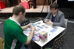 画像ギャラリー No.007のサムネイル画像 / 世界中のヴァンガードファイターが秋葉原に集結! 熱戦が繰り広げられた「ファイターズクライマックス2018 世界決勝大会」をレポート