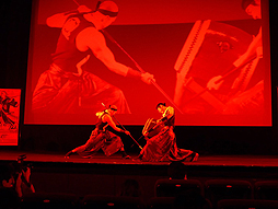 画像ギャラリー No.001のサムネイル画像 / 「戦国無双10周年発表会」の模様をレポート。オリジナルアニメーション「戦国無双SP 真田の章」の制作や,黒夢との楽曲タイアップなどが発表