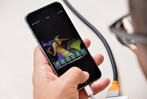 画像ギャラリー No.011のサムネイル画像 / 負けたら即引退!「DQMSL」DDT高木社長vs.男色ディーノ選手――こいつら戦いながら新バージョン6を紹介してやがる……!