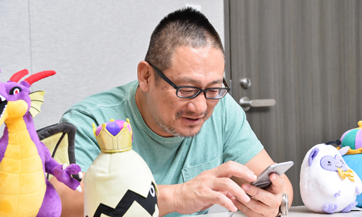 画像ギャラリー No.016のサムネイル画像 / 負けたら即引退!「DQMSL」DDT高木社長vs.男色ディーノ選手――こいつら戦いながら新バージョン6を紹介してやがる……!