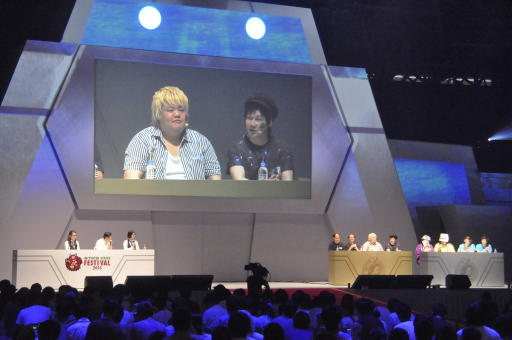 画像ギャラリー No.002のサムネイル画像 / マルチプレイは1秒間に50回以上プレイされている。モンストのトリビアで盛り上がったステージイベント「モンストリビアの噴水」をレポート