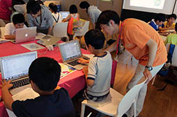 画像ギャラリー No.011のサムネイル画像 / 「モンスト」のプログラミングを小学生が体験。ワークショップ「プログラミングチャレンジ with モンスターストライク」の模様をレポート