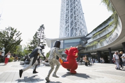 画像ギャラリー No.011のサムネイル画像 / 「モンスト」×「ウルトラマン」コラボ。都内各所にウルトラ怪獣とレッドリドラが出没中