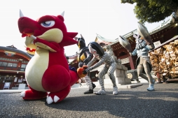 画像ギャラリー No.014のサムネイル画像 / 「モンスト」×「ウルトラマン」コラボ。都内各所にウルトラ怪獣とレッドリドラが出没中
