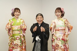 画像ギャラリー No.016のサムネイル画像 / 「モンスト」,12月4日から放送されるTVCMを公開。ダチョウ倶楽部の上島竜兵さんや双子モデルのりかりこさんが出演