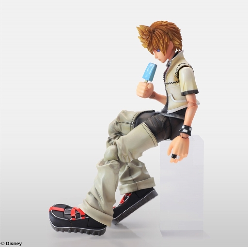 KINGDOM HEARTS II」のロクサスとソラがPLAY ARTS改となって11月に発売