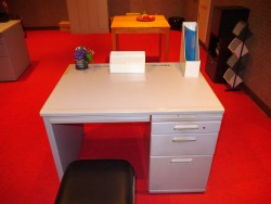 ������#011�Υ���ͥ���/�����ॻ�󥿡����߷��ꥢ��æ�Х��������2�Ƥ��о졣20���������ȤΡֲ����Ϥ����ʪ���Ź�ǡ֥��ѥ����狼���æ�Сפ�ĩ�路�Ƥ���