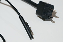 画像集#016のサムネイル/「Surface Pro 3」テストレポート。アスペクト比3:2の液晶パネルを搭載する第3世代SurfaceはWindowsタブレットとして洗練されたものに