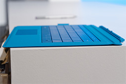 画像集#021のサムネイル/「Surface Pro 3」テストレポート。アスペクト比3:2の液晶パネルを搭載する第3世代SurfaceはWindowsタブレットとして洗練されたものに