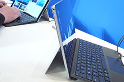 ���������꡼ No.013�Υ���ͥ������ / ���ܥޥ��������եȡ���Surface Pro 4�פ�11��12���˹���ȯ�䡣�ϥ������2-in-1 PC�Ρ�Surface Book�פ�2016ǯ��Ƭ��