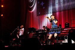 画像集#065のサムネイル/「THE IDOLM@STER 9th ANNIVERSARY WE ARE M@STERPIECE!!」名古屋公演をレポート。トロッコを使った演出に会場は大興奮