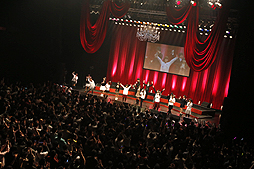 ꡼ No.013Υͥ / ɡ饤֤γŤȯɽ줿THE IDOLM@STER MOVIE θ¦ءǤ夲ѡƥפͤݡ